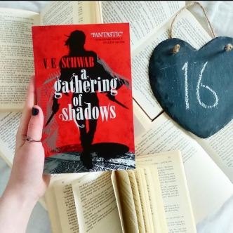 A gethering of Shadows (16)